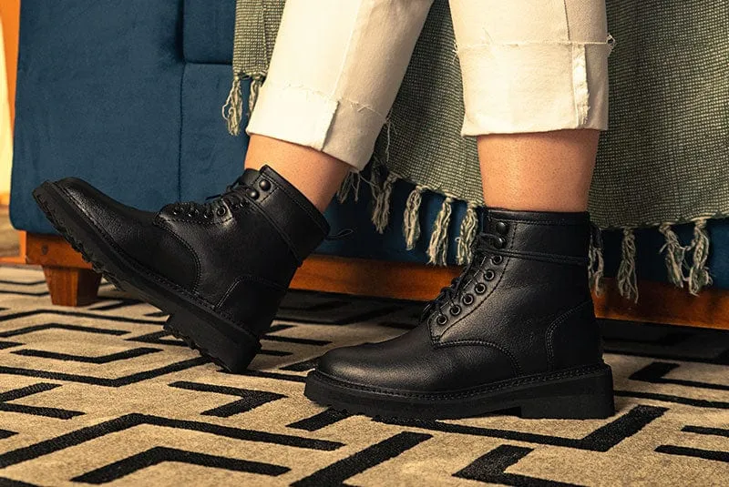 Everyday Unisex Vegan Leather Boots | Black