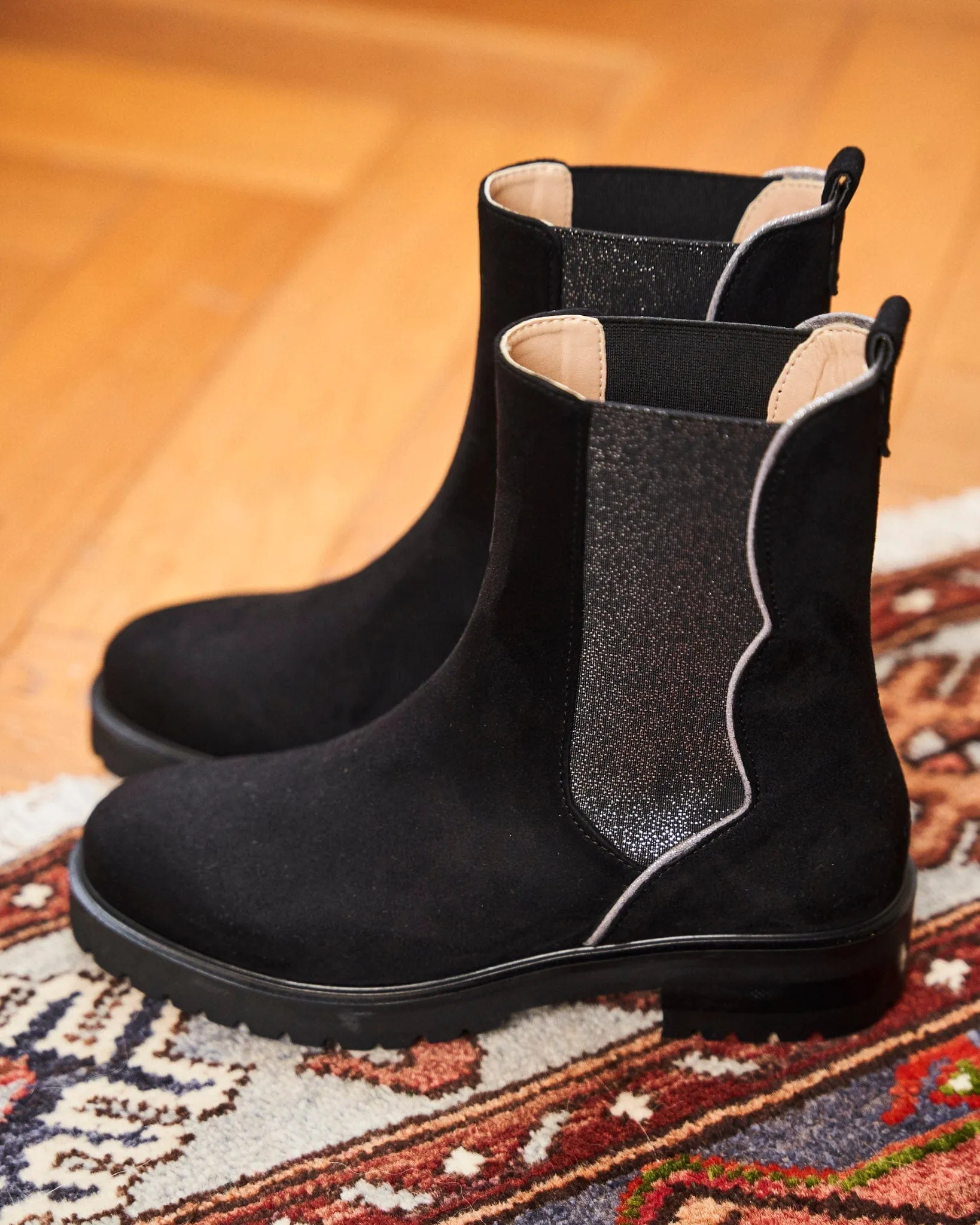Fleeting Recycled Vegan Suede Chelsea Boots | Black