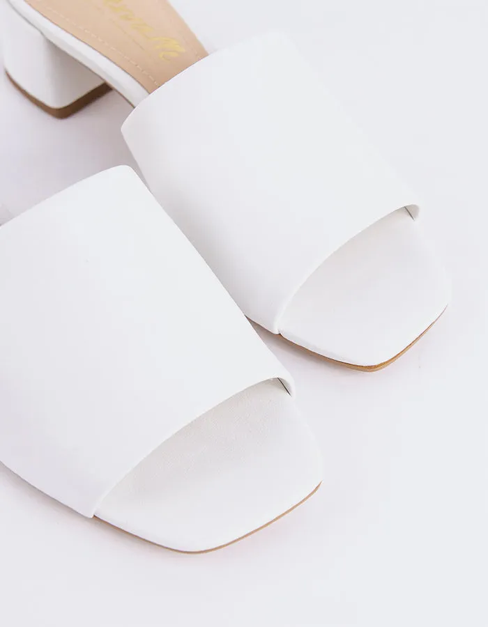 Fortunata White Leather