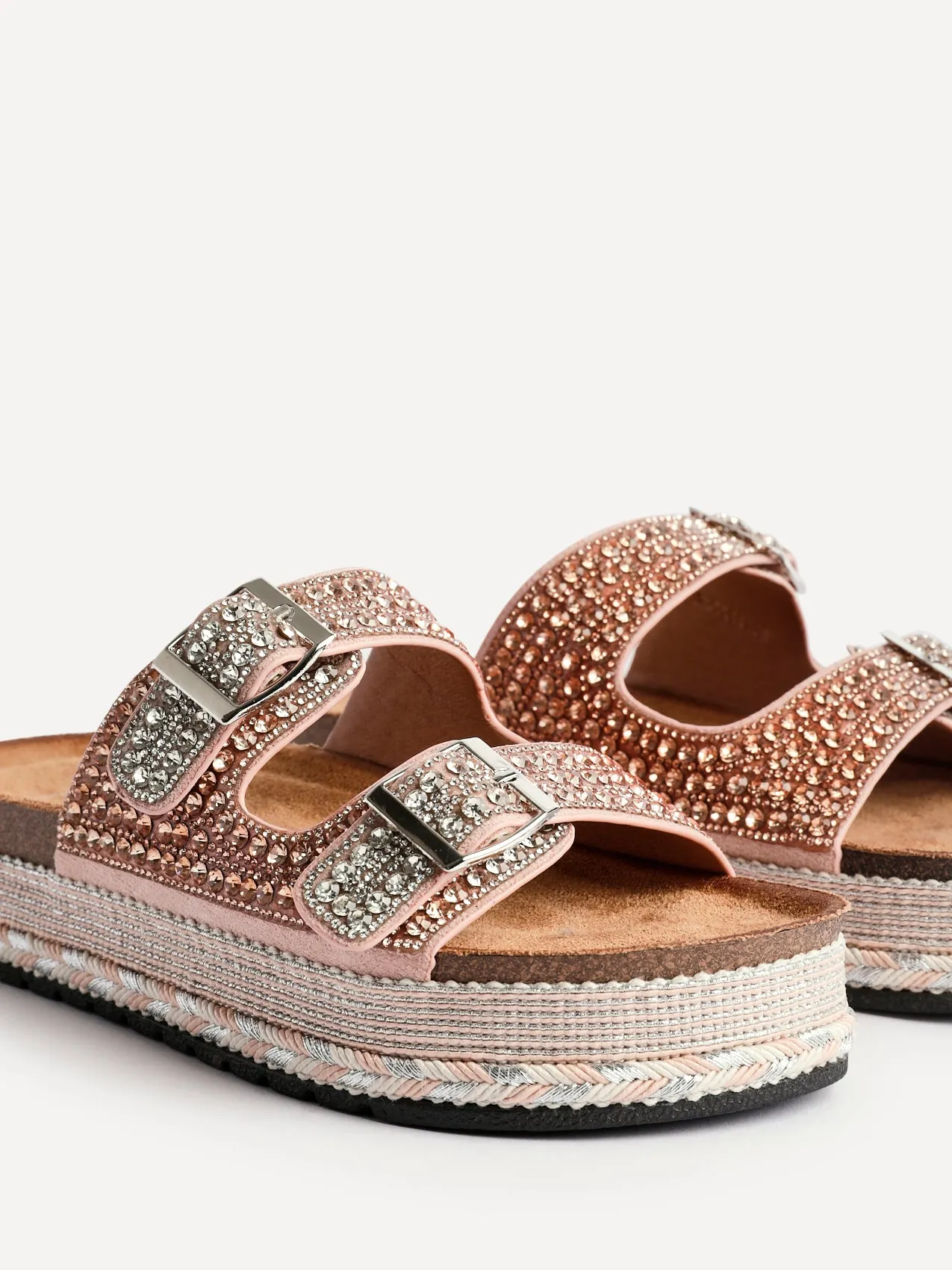 GLITZY