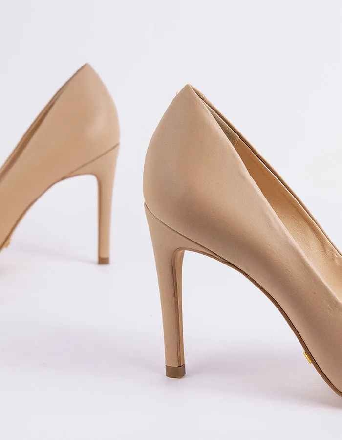 Love Nude Leather