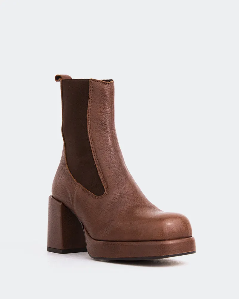 Montagne Tan Leather