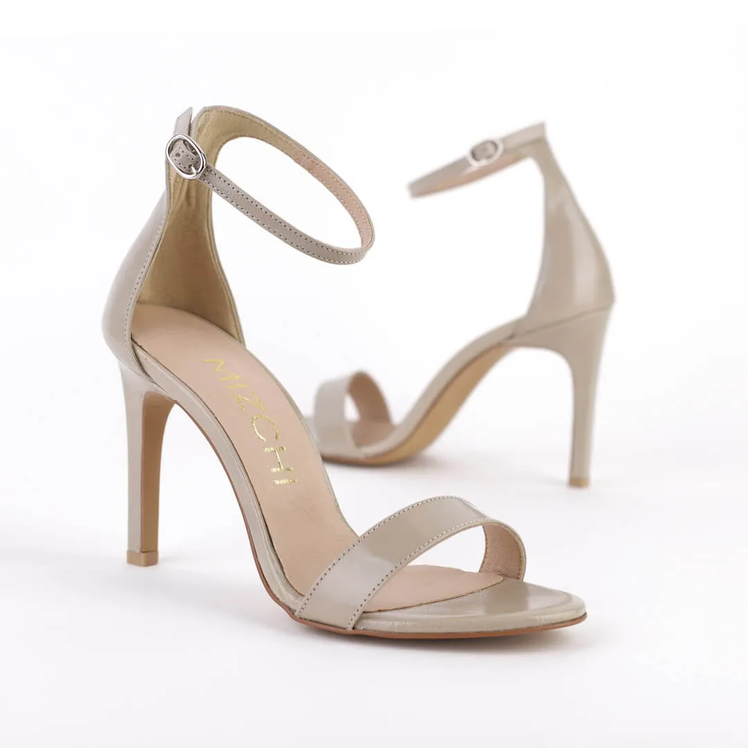 *RITZY - black, 10cm size UK 13
