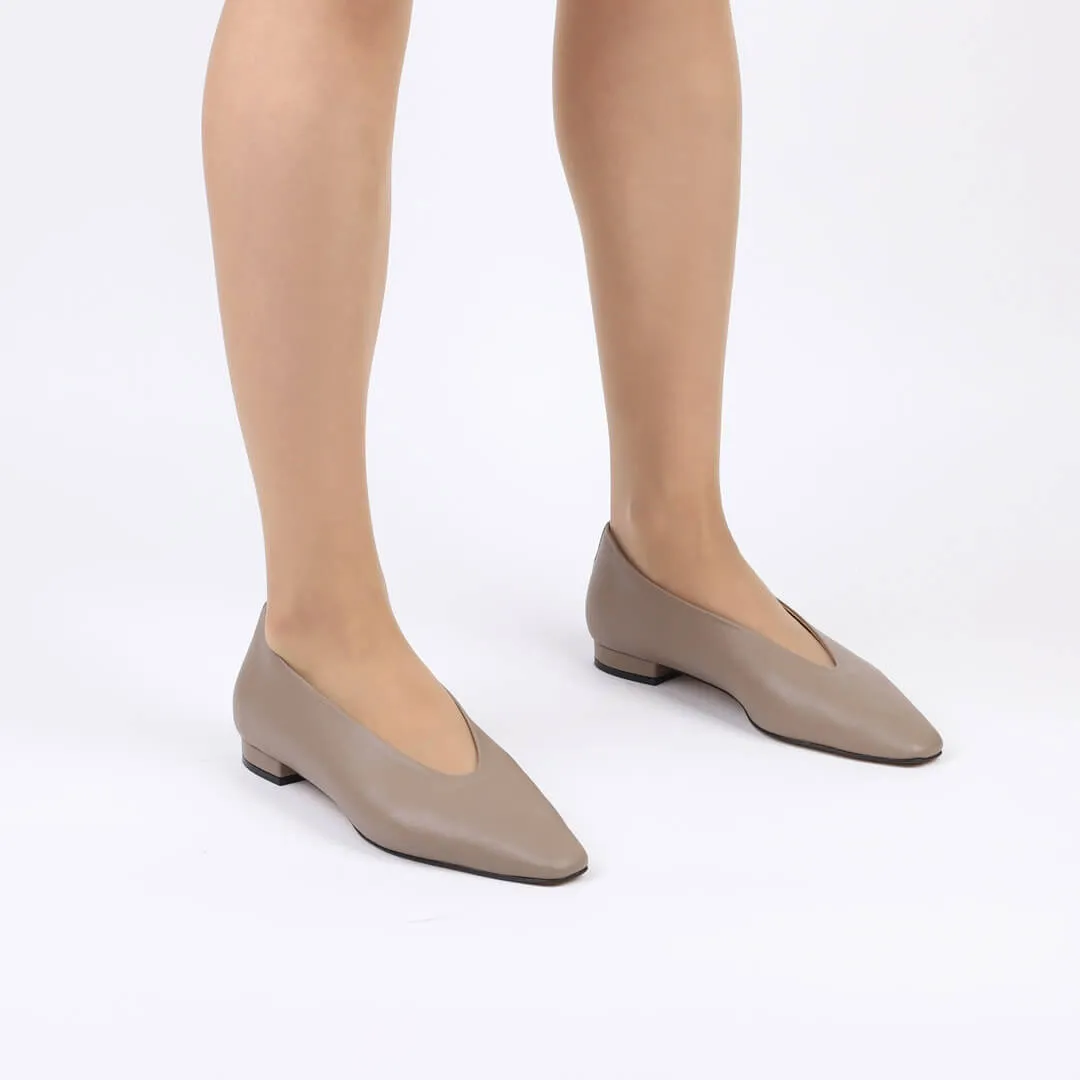 *UK size 1 - LETSBE - light beige , 1.5cm heels