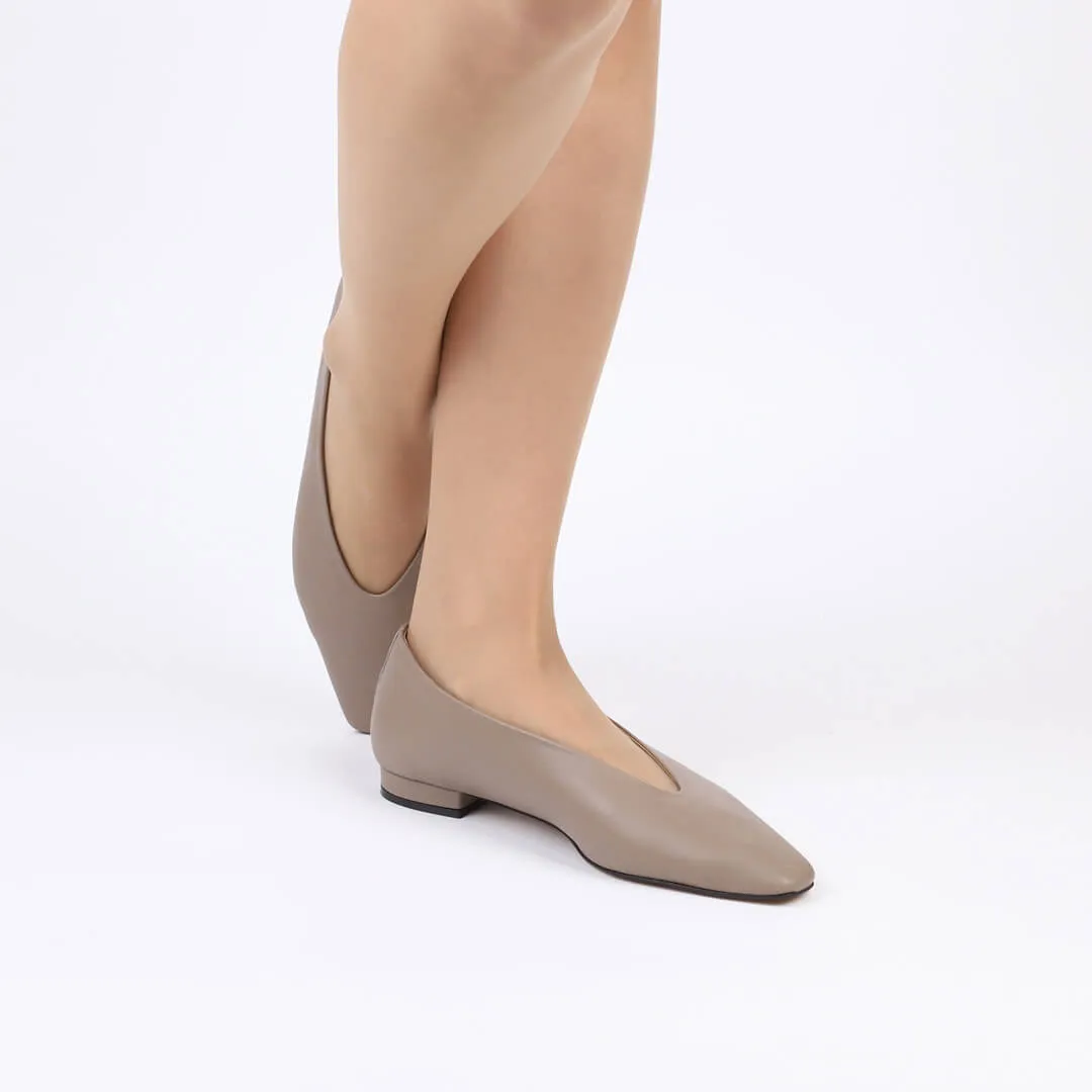 *UK size 1 - LETSBE - light beige , 1.5cm heels