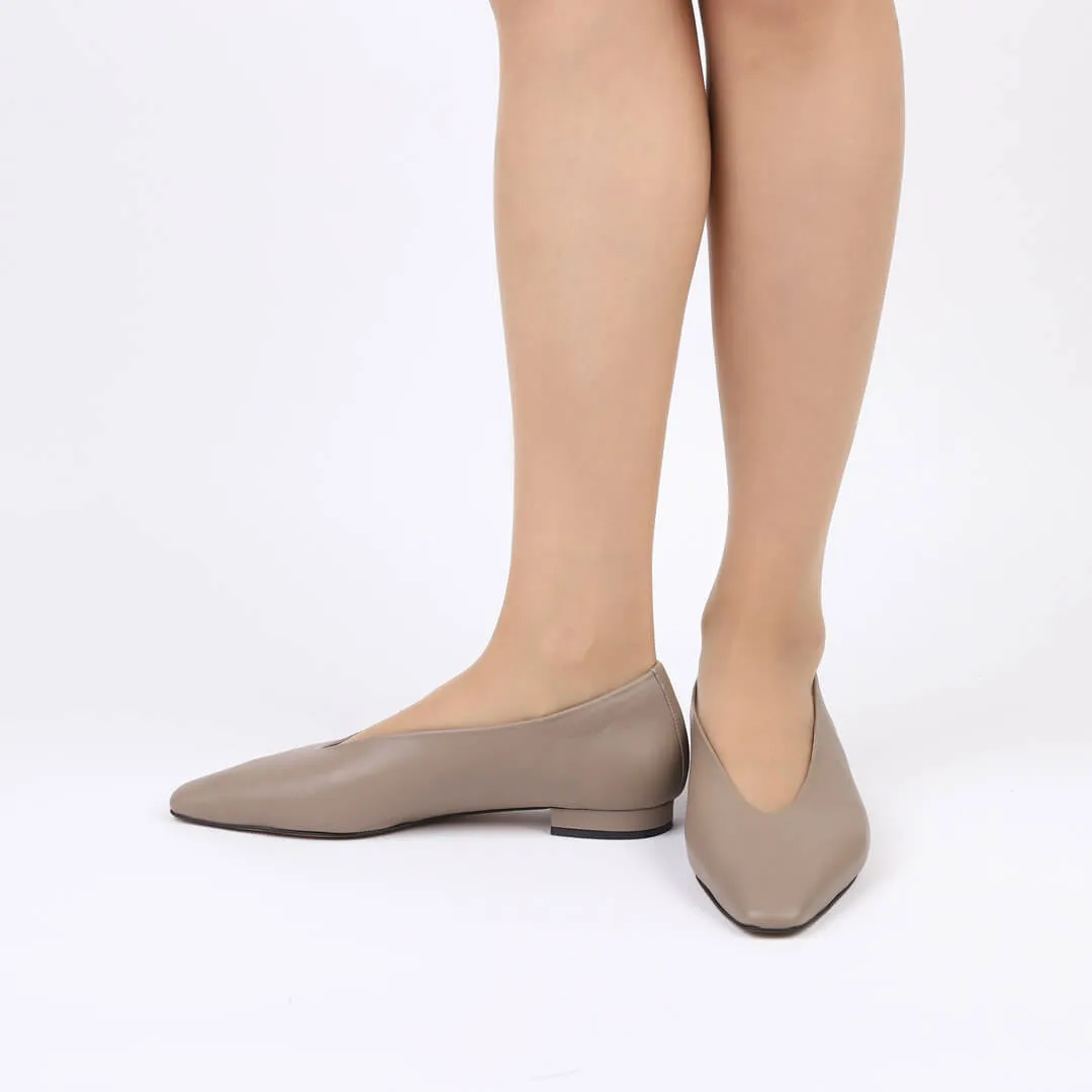 *UK size 1 - LETSBE - light beige , 1.5cm heels