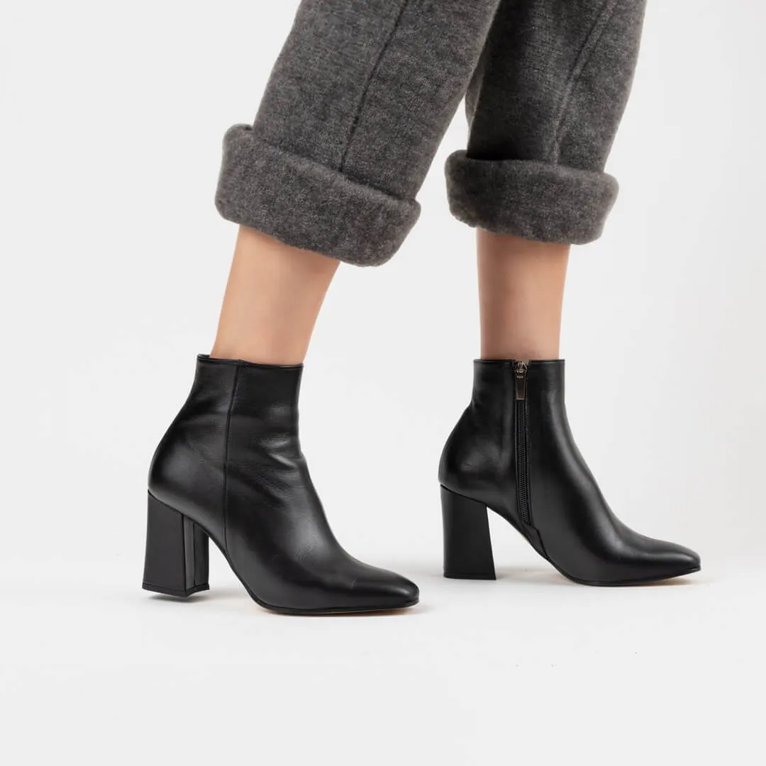 *UK size 13 - IVY - black, 8cm heels